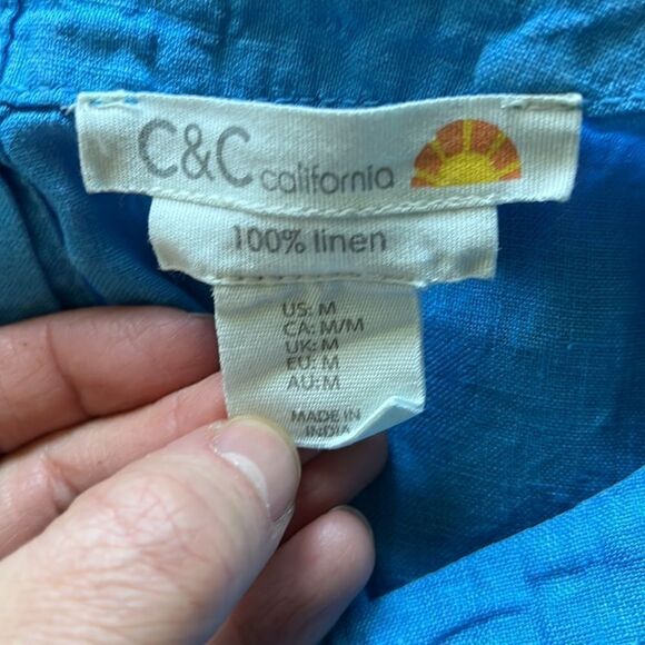 C&C Boxy Blue Linen Button Back Top | Size Medium - Picture 3 of 5